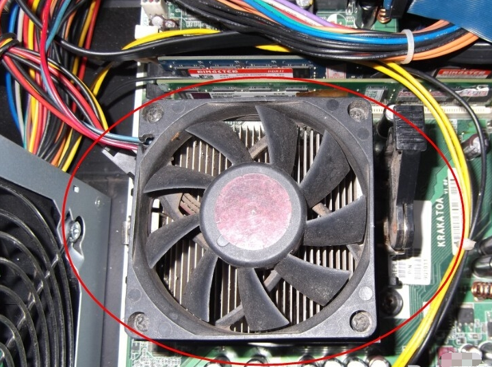 打開電腦機箱