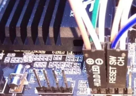 組裝臺(tái)式電腦教程