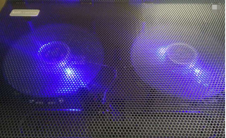 電腦散熱器