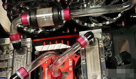 組裝水冷主機