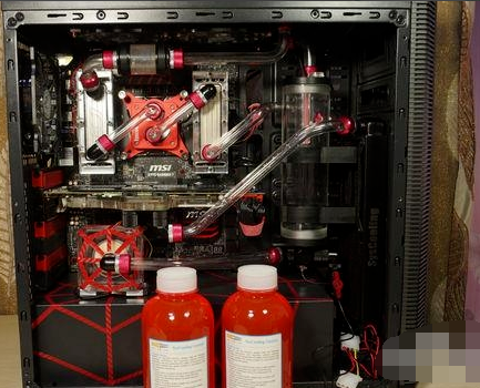 組裝水冷主機